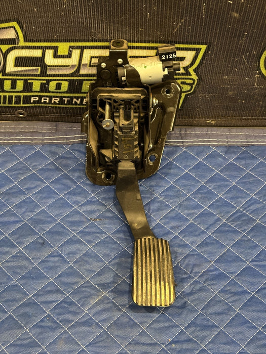 2023-24 FORD F350 ACCELERATOR GAS PEDAL OEM PC3C-9N736-CB