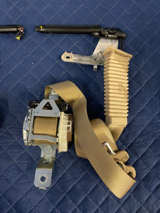 2017 FORD F250 F350 F450 LARIAT FRONT LEFT & RIGHT TAN SEATBELT PAIR