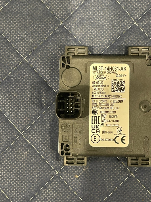 2023-2026 FORD F250 F350 F450 RIGHT LED TAIL LIGHT BLIND SPOT RADAR MODULE OEM