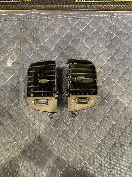 2015 DODGE RAM 2500 DASH DASHBOARD LEFT RIGHT AIR VENTS OEM