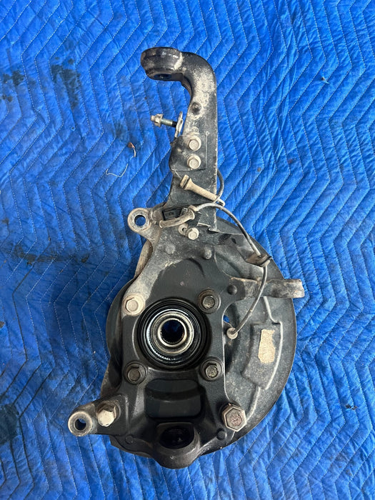 2018 NISSAN TITAN XD FRONT LEFT DRIVER KNUCKLE SUSPENSION SPINDLE OEM