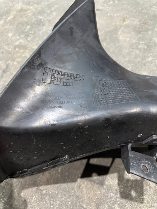 2024 BMW M3 M4 G80 G82 FRONT LEFT BRAKE AIR DUCT VENT OEM 8072097 8072099