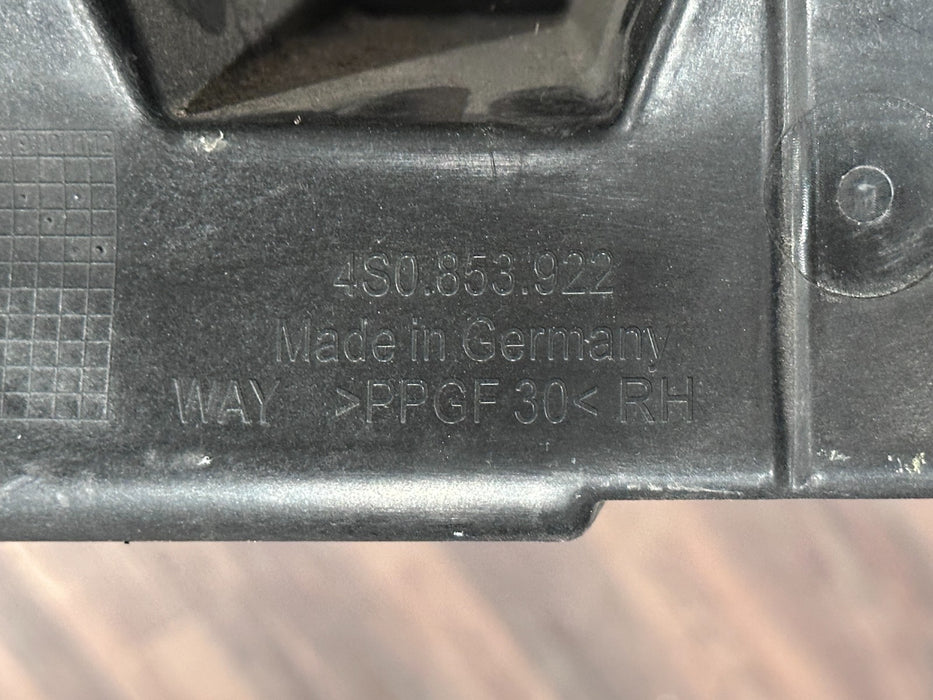 2018 AUDI R8 PASSENGER RIGHT SIDE SKIRT SUPPORT BRACKET OEM 4S0 853 922