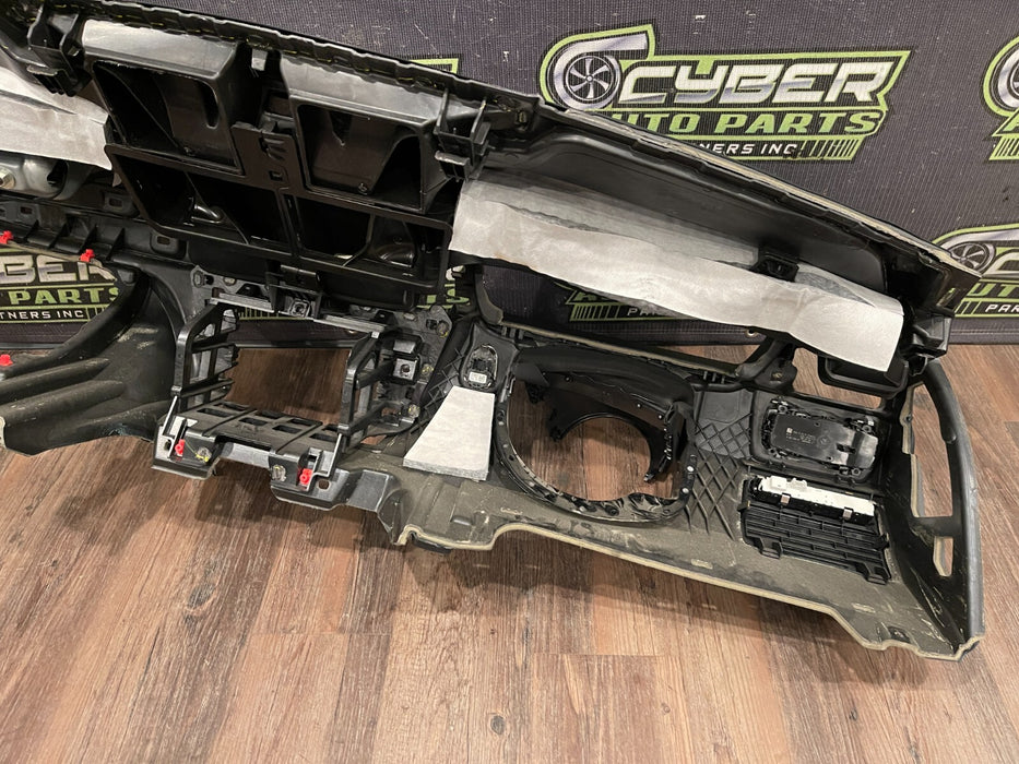 2020 BMW M4 F82 DASH DASHBOARD PANEL W/ BAG OEM *MINOR FLAW/READ*