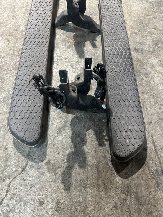 2017 NISSAN TITAN XD LEFT RIGHT RUNNING BOARD CHROME PAIR OEM