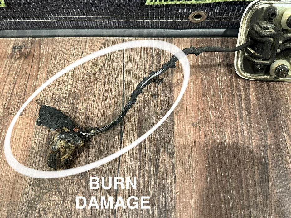 2017-2019 FORD F250 F350 FRONT RIGHT DOOR HANDLE TRI COAT (UG) OEM *BURN DAMAGE*