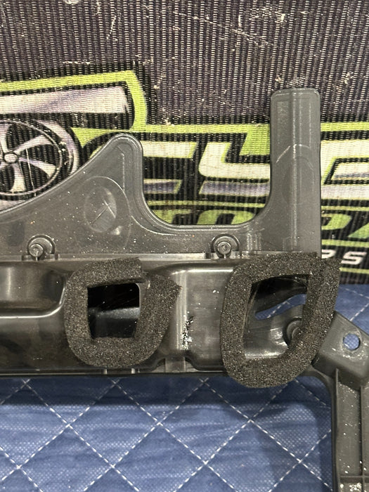 2014 AUDI R8 OEM FRONT LEFT DRIVER KNEE PAD KICK PANEL 423857557C 423 857 557 C