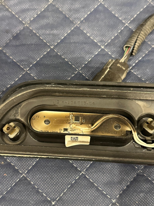 2017-2019 FORD F250 F350 REAR CAB THIRD BRAKE LIGHT W/ CAMERA & PIGTAIL OEM