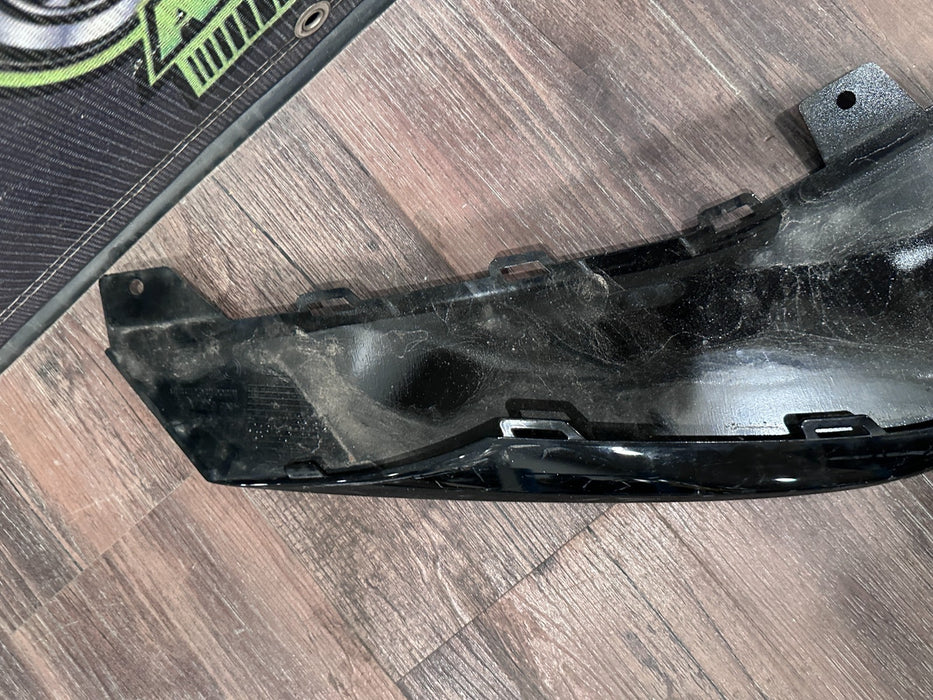 2021 2022 2023  AUDI RS6 FRONT LOWER BUMPER SPOILER TRIM 4K8 807 717 A