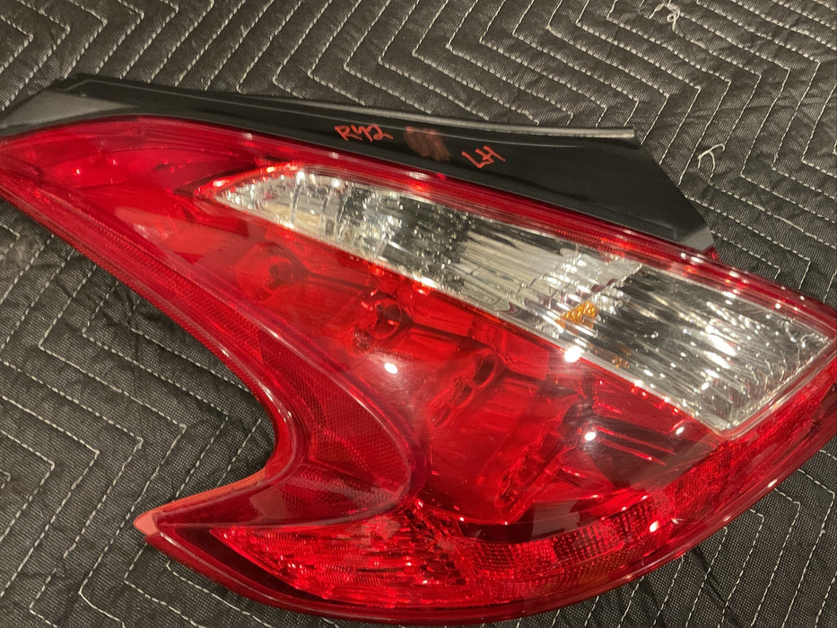 2011 NISSAN 370Z SPORT COUPE LH TAIL LIGHT LEFT DRIVER SIDE OEM 2009-2020~DAMAGE