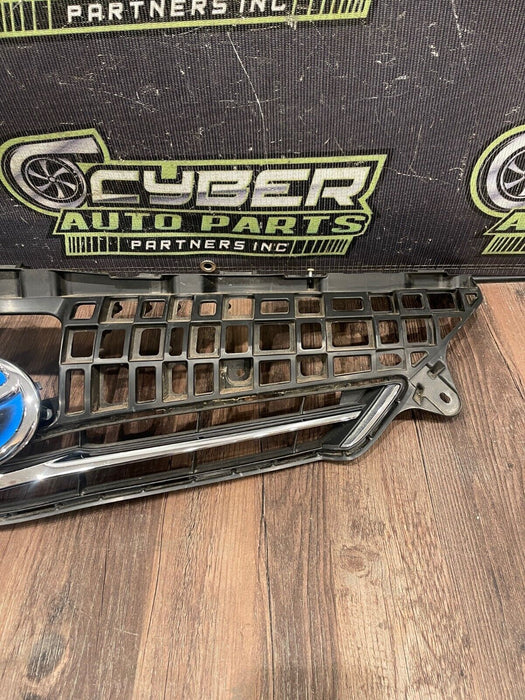 2014 TOYOTA PRIUS V FRONT BUMPER GRILLE W CHROME & EMBLEM OEM