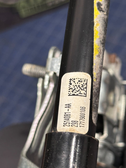 2018-2019 FORD F250 F350 F450 LARIAT FRONT DRIVER LEFT SEATBELT OEM