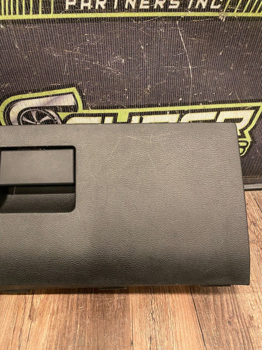 2017 DODGE RAM 2500 3500 LIMITED GLOVE BOX STORAGE COMPARTMENT OEM *SCUFFS/READ*