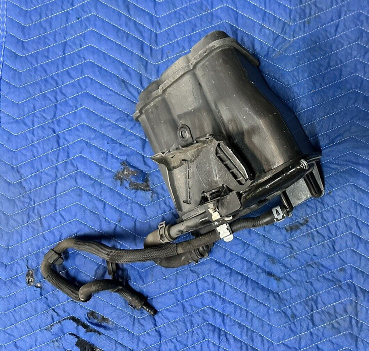 2017 AUDI R8 LAMBORGHINI HURACAN V10 FUEL VAPOR CANISTER 4S0 201 797 B 4S0201797