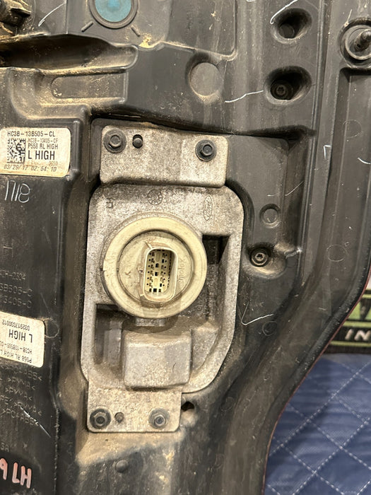 2017-2019 FORD F250 F350 F450 REAR LEFT DRIVER LED TAIL LIGHT ASSEMBLY OEM