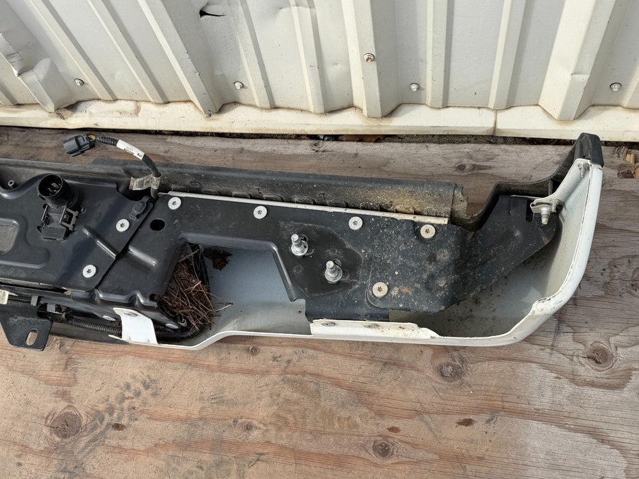 2020 2021 2022 FORD F250 F350 F450 REAR BUMPER STAR WHITE (AZ) OEM COMPLETE