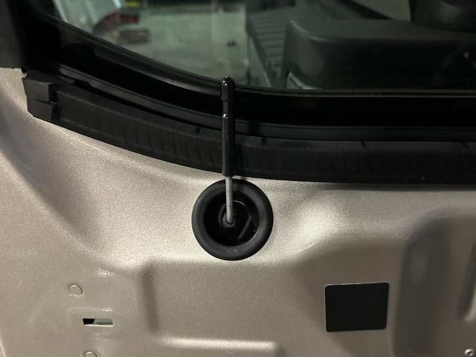 2017-2019 FORD F250 F350 F450 LARIAT WHITE GOLD (GN) REAR DRIVER LEFT DOOR OEM