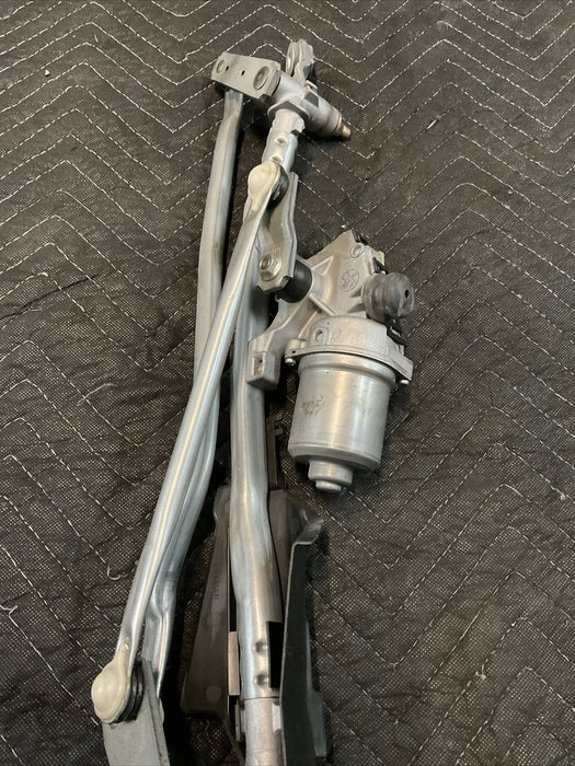 2015 LEXUS RC-F WINDSHIELD WIPER WASHER MOTOR OEM ~DAMAGE~