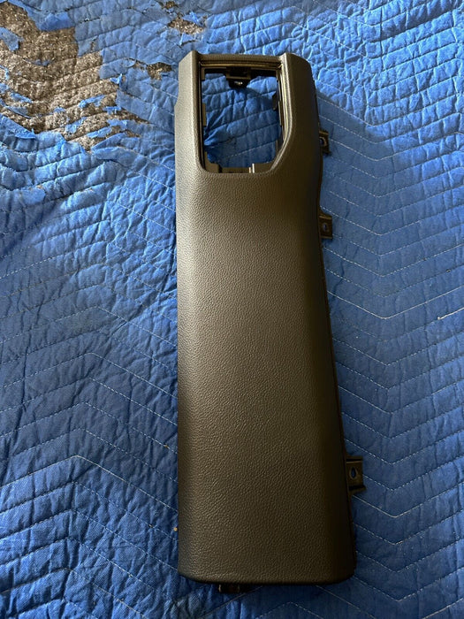 2016 2019 NISSAN TITAN XD FRONT RIGHT DASH PANEL FINISH MOLDING TRIM 68134EZ00A