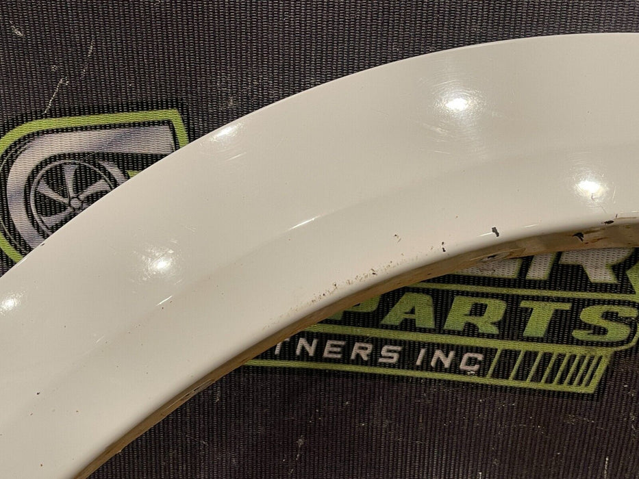 2017-2019 FORD F250 F350 PASSENGER RIGHT WHITE FENDER FLARE OEM *PAINT CHIP*