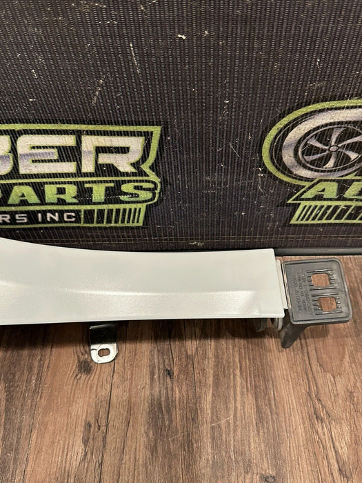 2017-18 AUDI R8 SPYDER WHITE PASSENGER RIGHT FENDER PANEL W FOAM ASSEMBLY OEM