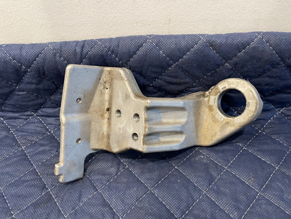 2017 MERCEDES-BENZ C63 AMG CONVERTIBLE DRIVER LEFT LH BRACKET OEM 205 505 00 40