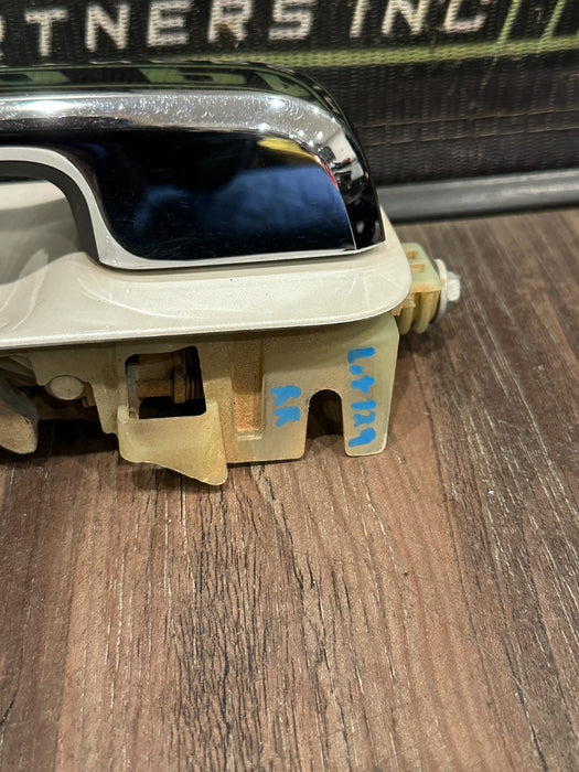 2017-2019 FORD F250 F350 F450 REAR RIGHT DOOR HANDLE OEM (UG)