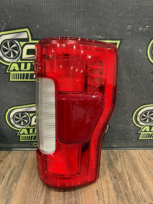2017-2019 FORD F250 F350 F450 REAR PASSENGER RIGHT LED TAIL LIGHT ASSEMBLY OEM