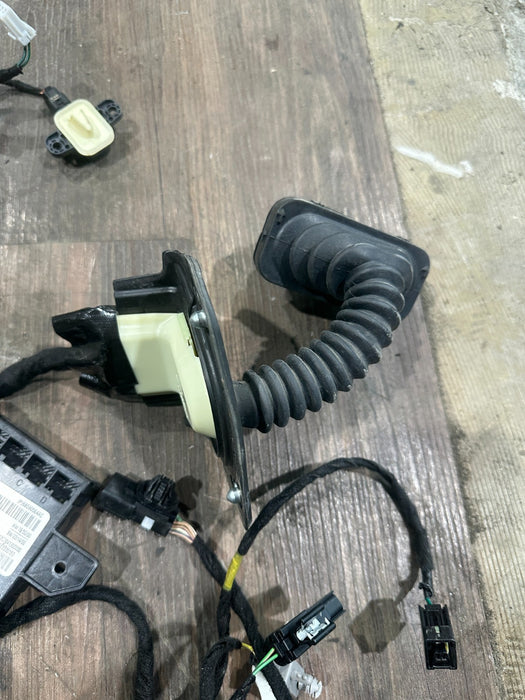 2024 DODGE RAM 3500 LARAMIE FRONT RIGHT DOOR HARNESS OEM 68590564AC