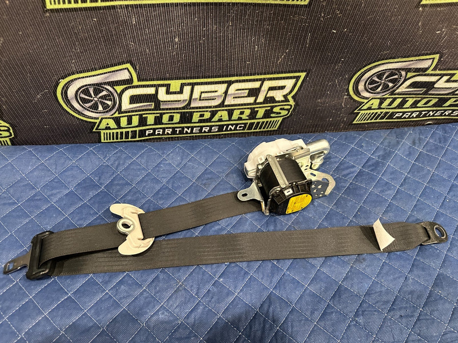 2014 TOYOTA PRIUS V FRONT DRIVER LEFT SEAT BELT SEATBELT OEM J090301 7T2600-P