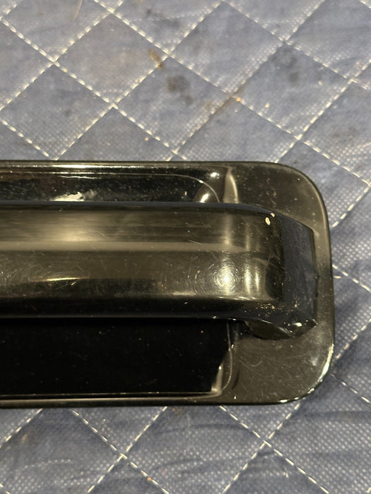2017-2019 FORD F250 F350 F450 REAR LEFT DOOR HANDLE OEM BLACK PEARL G1 *FLAW*