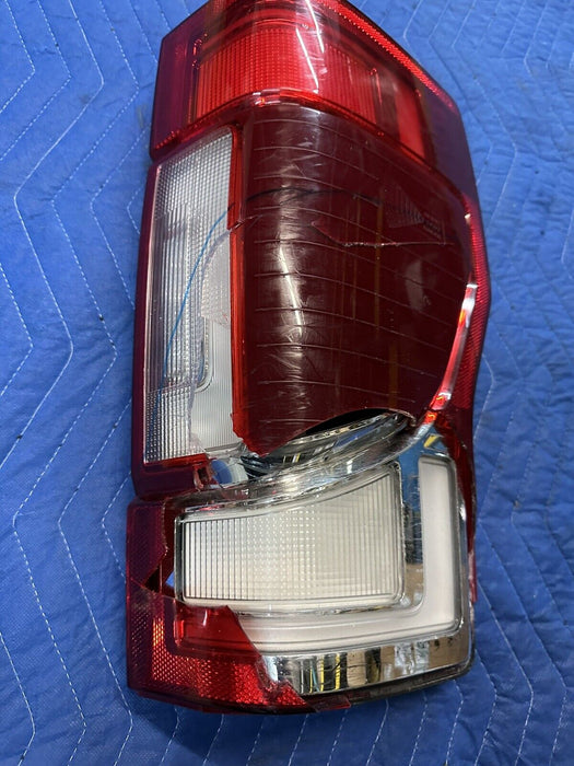 2020-2022 FORD F250 F350 F450 RIGHT LED TAIL LIGHT OEM *CHIPPED* NO MODULE