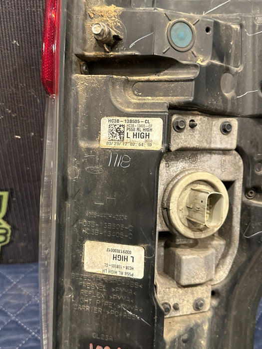 2017-2019 FORD F250 F350 F450 REAR LEFT DRIVER LED TAIL LIGHT ASSEMBLY OEM