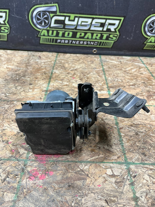2013 INFINITI G37 SPORT AKEBONO MANUAL ABS MODULE OEM 34K MILES 2009-2015 Q60