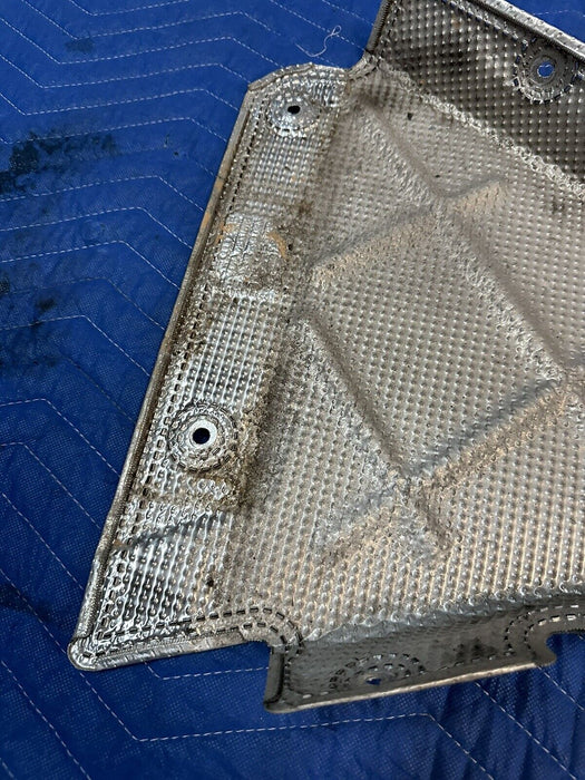 2017 AUDI R8 5.2L V10 FRONT RIGHT UPPER SHIELD 420 825 742 A 420825742