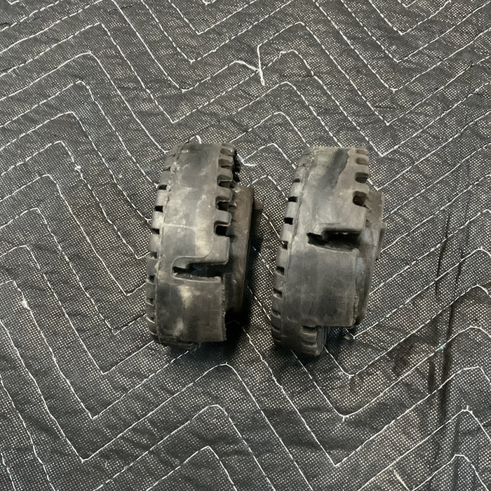 2015 DODGE HELLCAT REAR UPPER COIL SPRING RUBBER CAP MOUNT ISOLATOR SET OEM