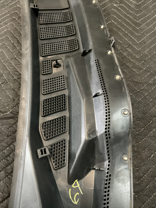 2017 FORD F250 F350 SUPER DUTY WINDSHIELD WIPER VENT COWL PANEL OEM