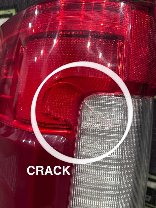 2017-19 FORD F250 F350 F450 DRIVER LEFT LED TAIL LIGHT OEM * SEE PICS 4-6*