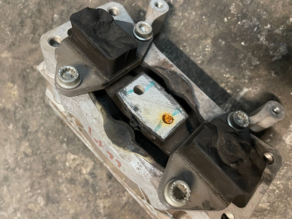 2021 AUDI R8 PLUS TRANSMISSION MOUNT ~BUSHING DAMAGE~ 4S0 813 857 B 4S0.813.857B