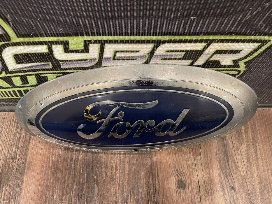 2017-2019 FORD F250 F350 F450 FRONT GRILLE EMBLEM OEM *READ*