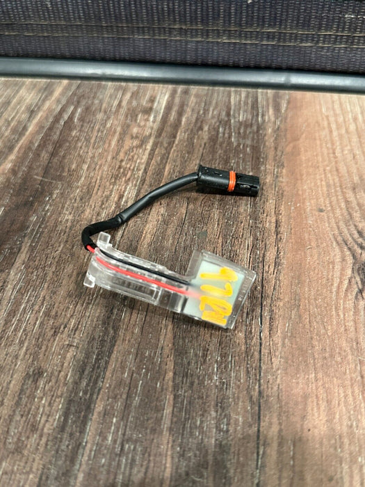 2020 BMW M4 F82 PASSENGER RIGHT DOOR HANDLE LED LIGHTING CONNECTOR OEM 7 277 448