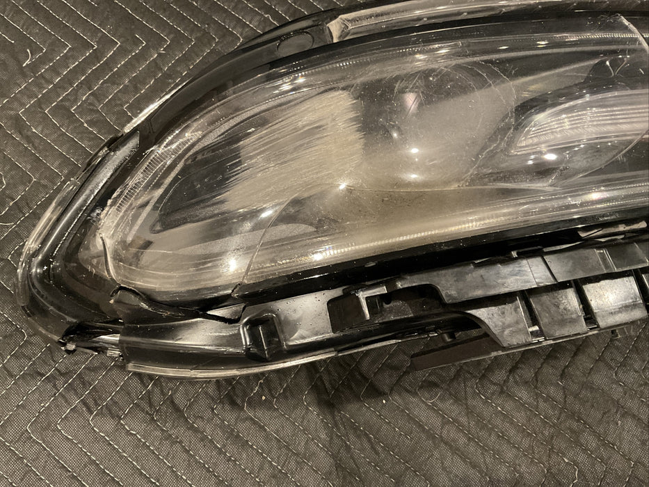 2016 DODGE CHARGER HELLCAT XENON HEADLIGHT RIGHT PASSENGER *DAMAGE* OEM