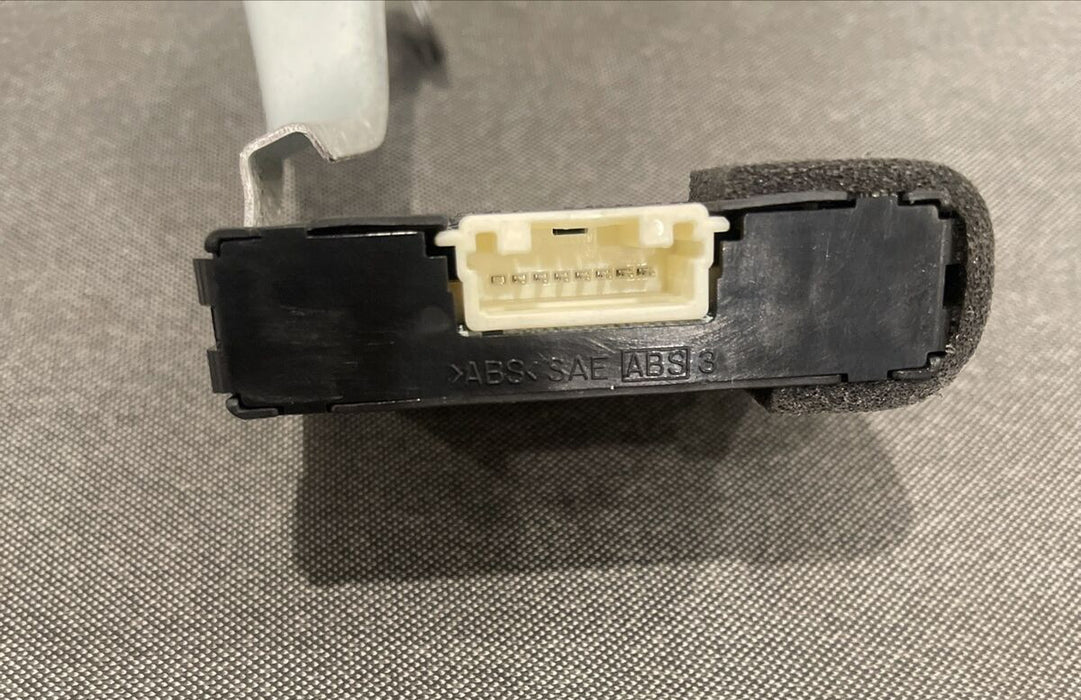 2014 TOYOTA PRIUS V IMMOBILIZER IGNITION UNIT MODULE 89784-47020