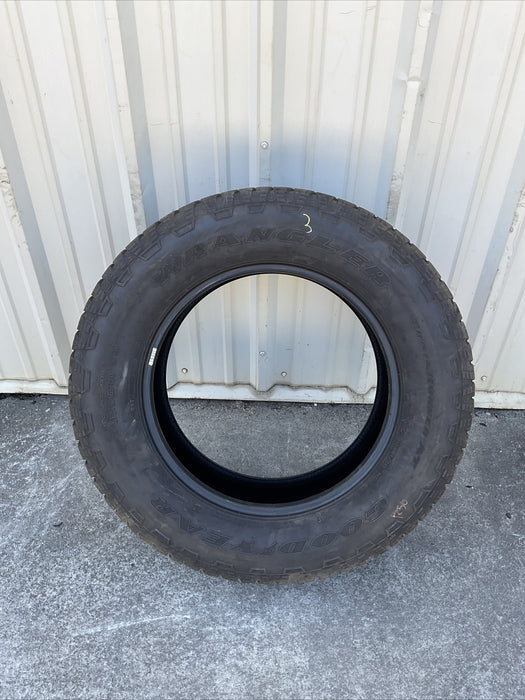 GOODYEAR WRANGLER TRAILRUNNER AT LT275/65R20 TIRE (MANUFACTURE DATE:1222)