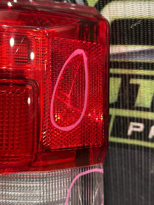 2017-2019 FORD F250 F350 F450 LEFT LED TAIL LIGHT OEM *CRACKS/WEAR 5-10*