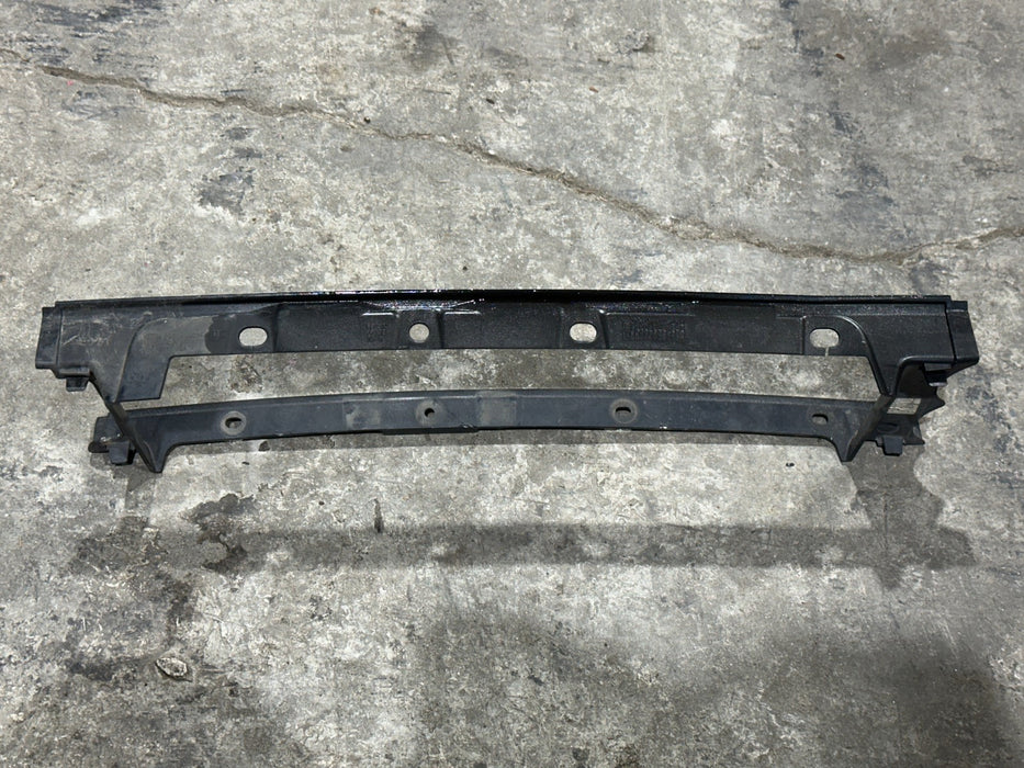 2020-2022 FORD F250 F350 FRONT BUMPER CENTER OPENING TRIM OEM LC3B-8A034