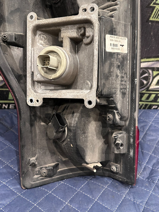 2017-2019 FORD F250 F350 F450 RIGHT HALOGEN BLISS TAIL LIGHT ASSEMBLY OEM ~READ~