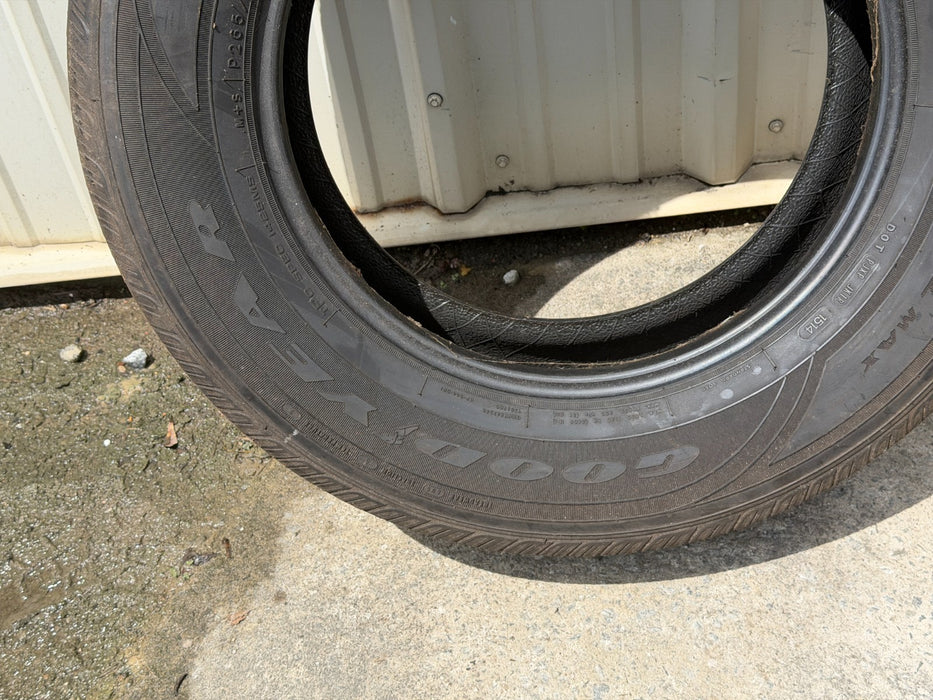 (1) GOODYEAR ASSURANCE CS P265/65R18 112T