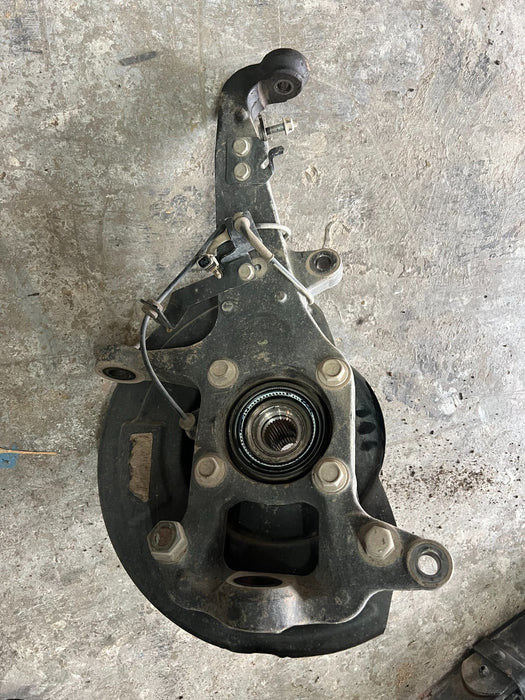 2016 NISSAN TITAN XD FRONT RIGHT SPINDLE KNUCKLE 153358239 OEM