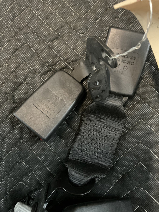 2014 MERCEDES C300 W204’ REAR CENTER SEAT BELT BUCKLE OEM SET OF 3 A 2048602869
